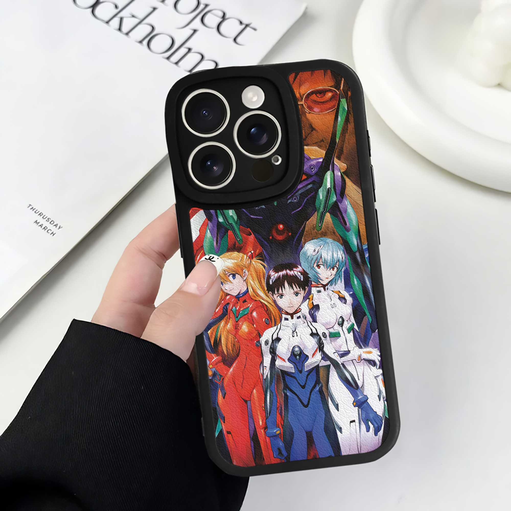 （画像用） EVA 新世紀エヴァンゲリオン 【iPhone 16シリーズ対応】シリコンスマホケース（レザー調） 材質：シリコン